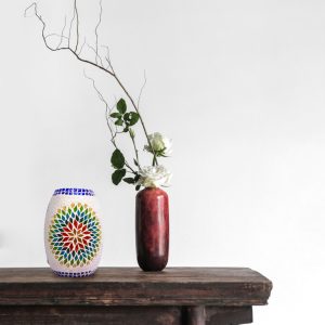 Stunning oval diamond flower design glass table lamp