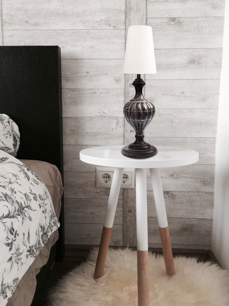 Antique black mango wood table lamp