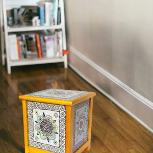 Exquisite cuboid glass floor lamp 1