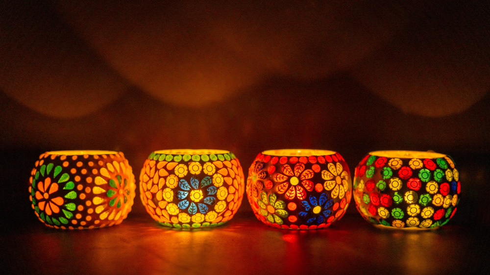 Eye catching handmade glass tea light candle holders set of 4 - Image 4