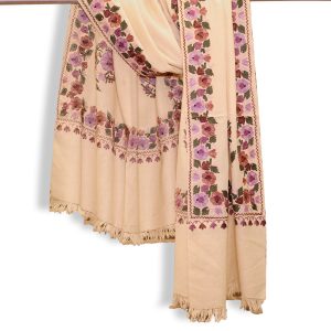 Soft floral pattern scarf