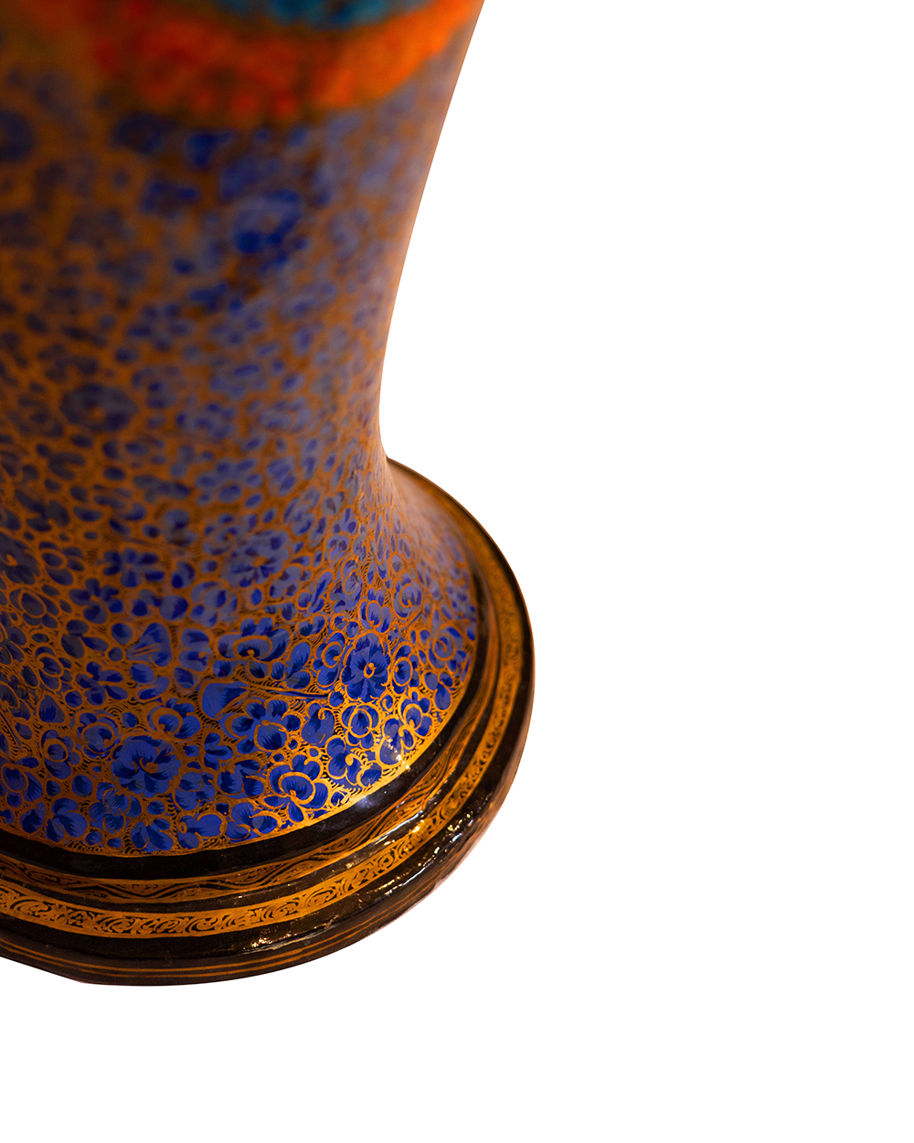 Majestic and intricately designed Floor Vase 2 - Image 3