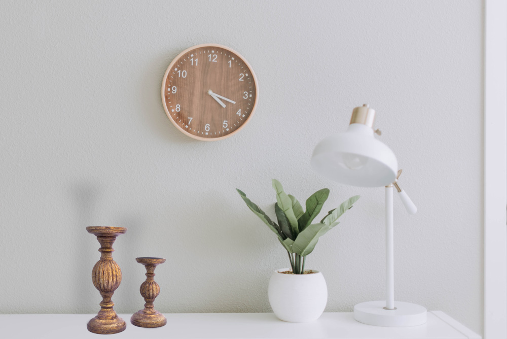Set of 2 antique golden candleholders 2