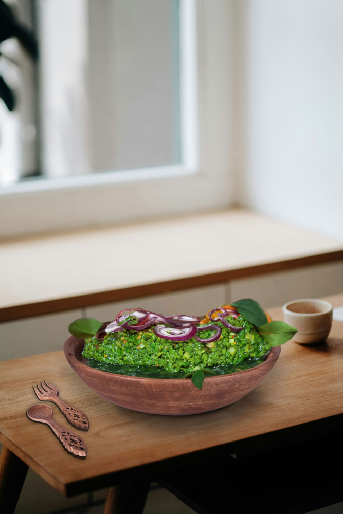 Stunning salad bowl with intricately carved salad fork(H: 12 incs, W: 2.5 inches) and spoon(H:12 incs, W:2.7 inches) set